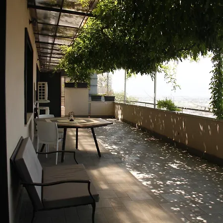 Il Saretto Oda ve Kahvaltı 4*