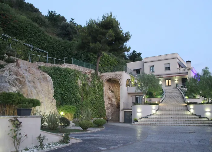 Il Saretto 4* סרנו